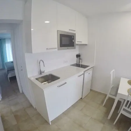 Apartamento Playa A Estrenar Con Piscina * Cala'N Blanes (Menorca)